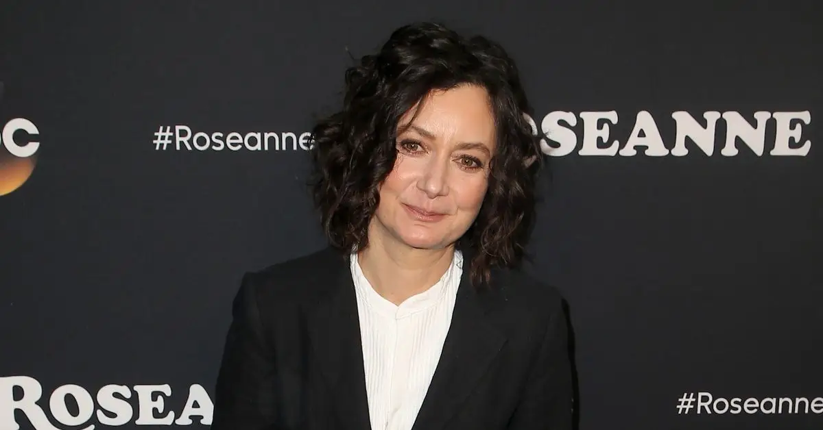 Sara Gilbert på den røde løber