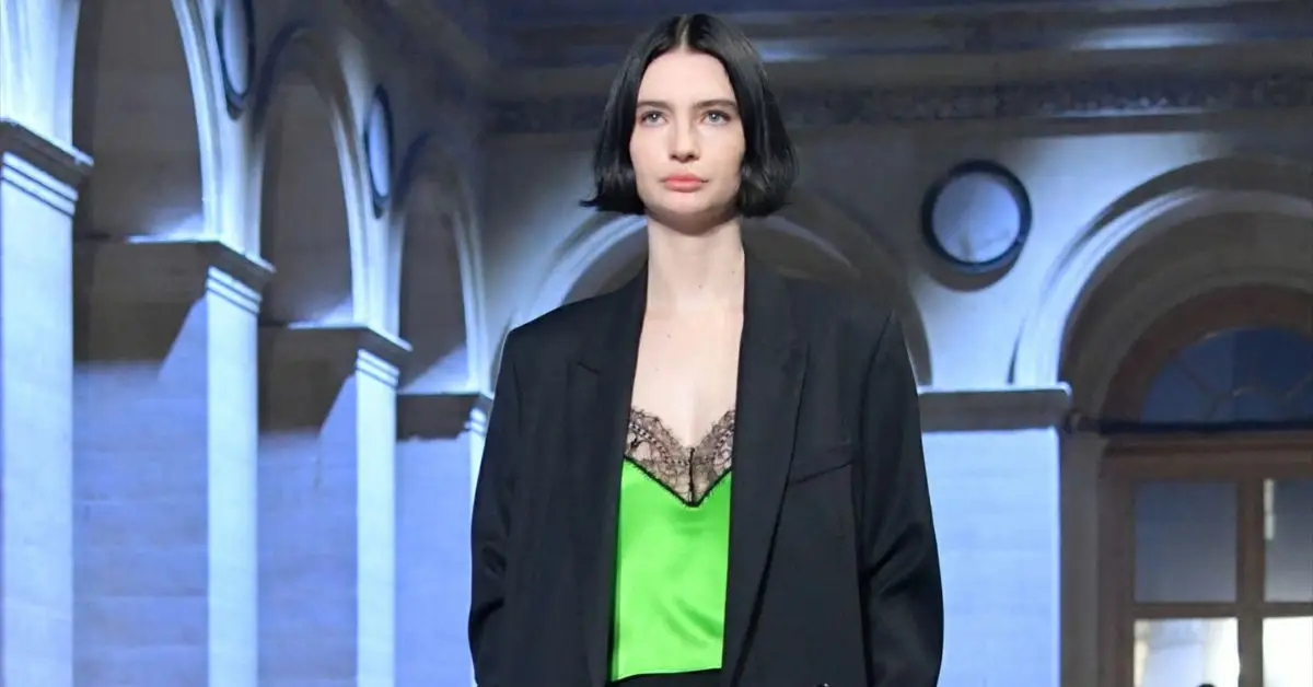 폴 워커의 딸 메도우(Meadow)는 극심한 가족 불화로 인해 삼촌과 멀어졌습니다