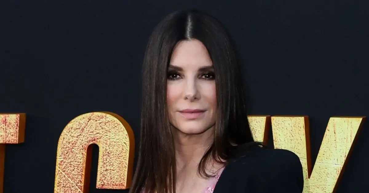 Sandra Bullock sur le tapis rouge
