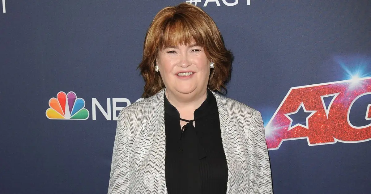 수잔 보일은 4천만 달러를 갖고 있음에도 불구하고 여전히 9명의 다른 사람들과 함께 쓰던 작은 집에 살고 있습니다