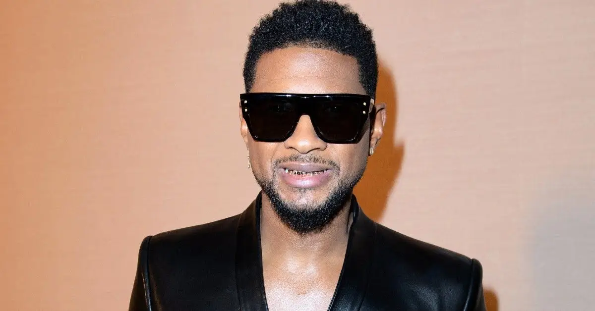 Usher va ser acusat d'utilitzar diners falsos anomenats 'Ush Bucks' malgrat el seu valor net de 200 milions de dòlars