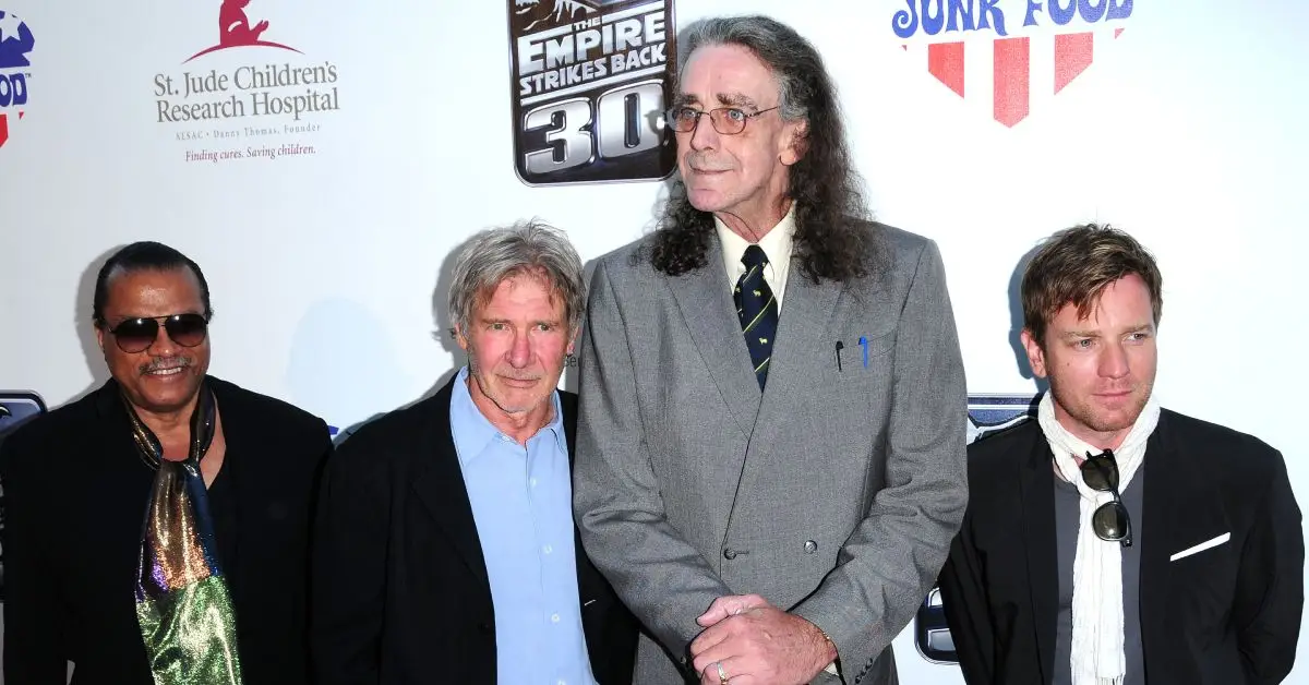 Billy Dee Williams, Harrison Ford, Ewan McGregor e Peter Mayhew no tapete vermelho