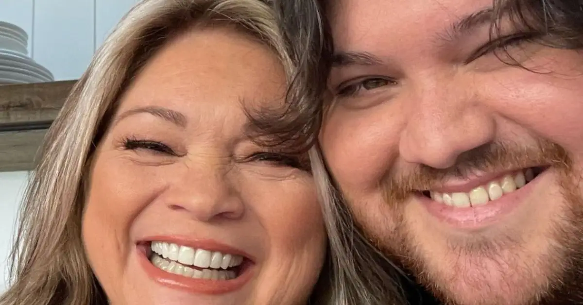 Valérie Bertinelli et Wolfgang Van Halen souriants