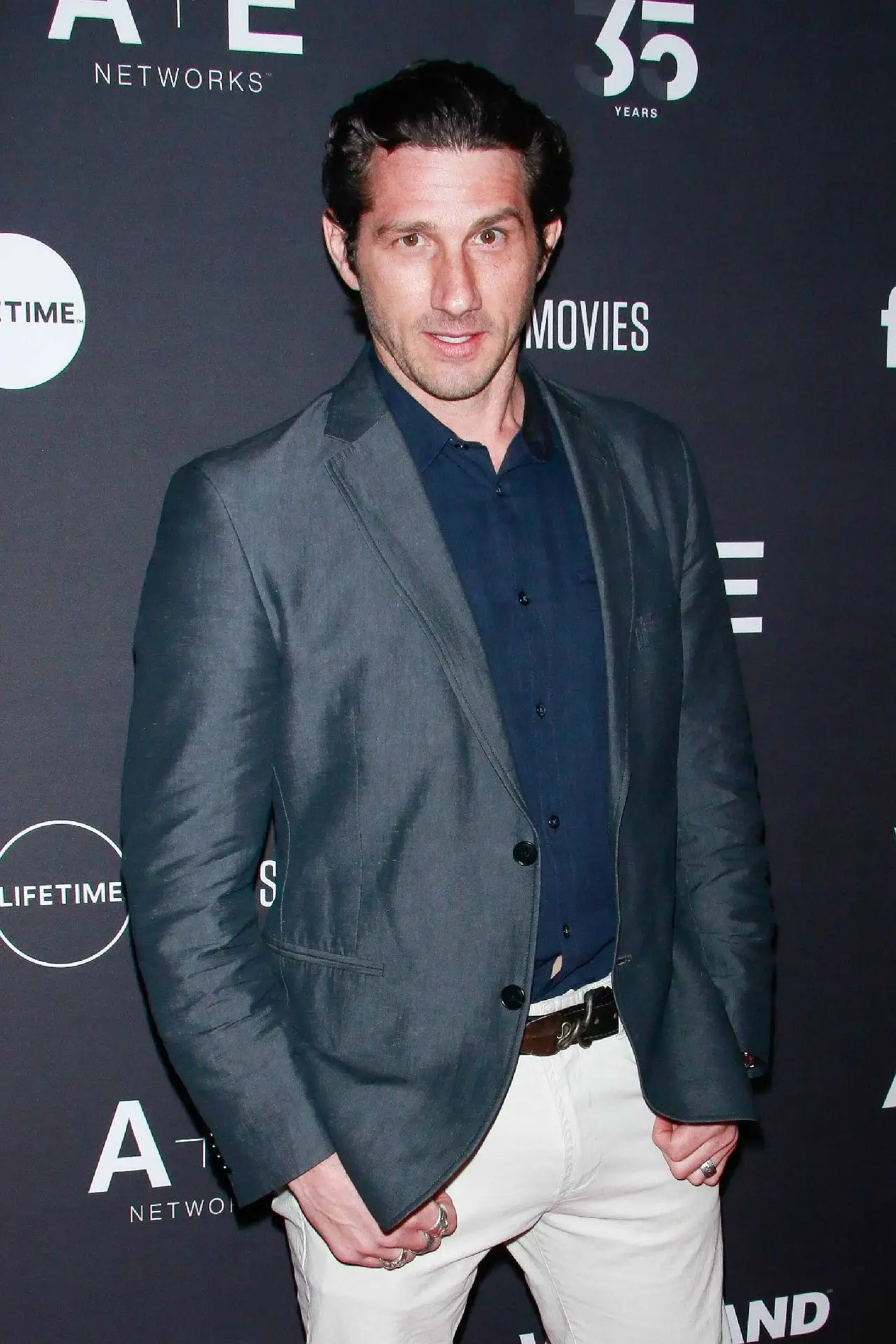 Wil Willis kigger på kameraet