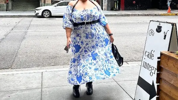 woman wearing floral dress