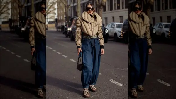 A woman in balloon jeans 