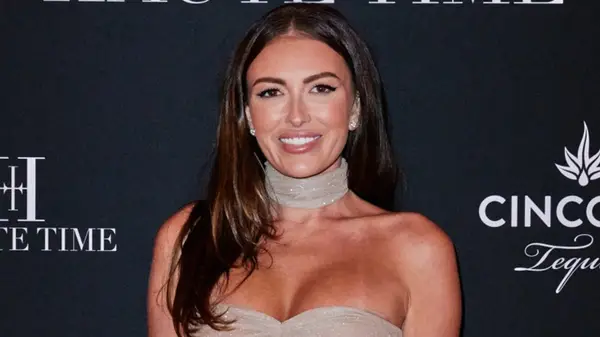 Paulina Gretzky smiling on the red carpet