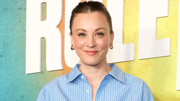 La impresionante transformación de estilo de Kaley Cuoco desde la teoría del Big Bang