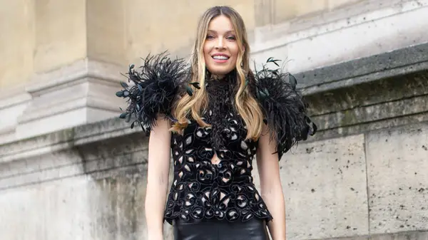 Peplum מקבל מהפך מודרני לשנת 2023/2024 - טיפי הסטיילינג שלנו