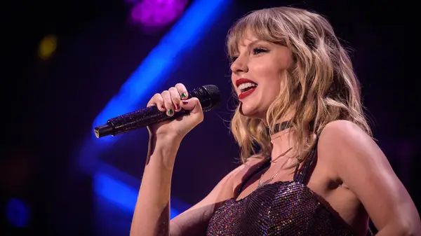 Taylor Swifts Stil -Epochen, die von schlimmsten zum besten eingestuft wurde