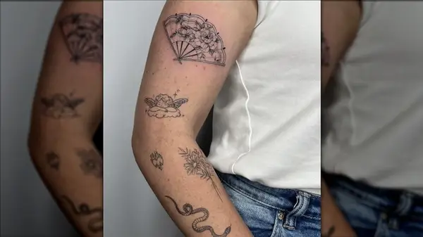 Sticker sleeve tattoo