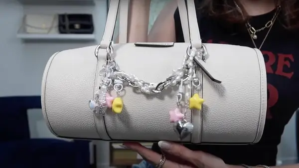Taske charme er den uventede tilbehørstrend i øjeblikket