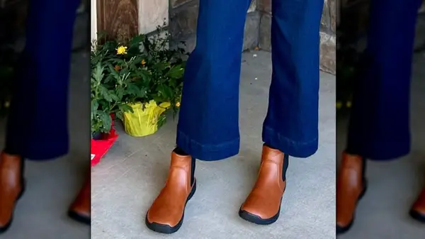 Blocky, brown ankle boots