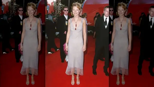 Gwyneth Paltrow on the red carpet in 2000