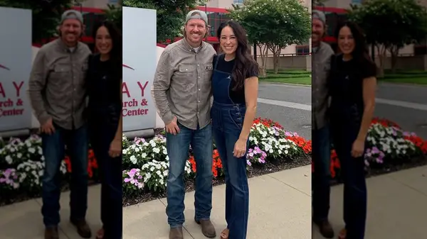 Chip and Joanna Gaines smiling