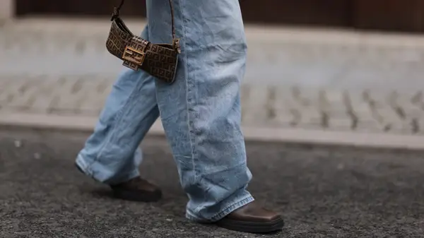 Les tendències més calentes de denim de 2025 tenen una cosa important en comú