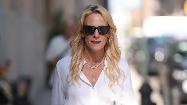 Woman wearing a diamond necklace 