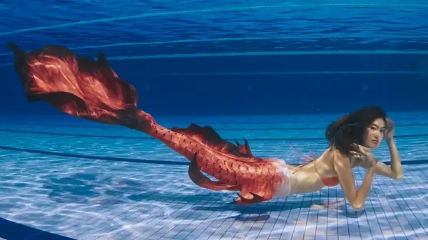 C'est indéniable - nous sommes pour un été de sirène. Voici comment faire fonctionner le look pour vous