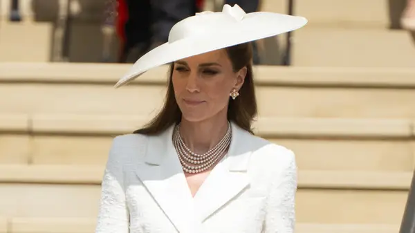 케이트 미들턴의 가장 천사 같은 흰색