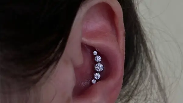 conch piercing