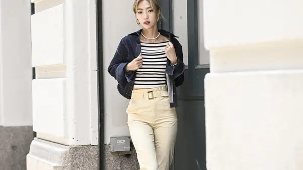 Ako integrovať na trendové maslové žlté odtiene do vášho jesenného šatníka