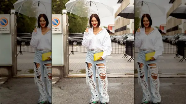 Woman with a yellow bag 