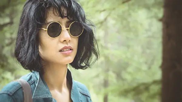 Woman wearing sunglasses