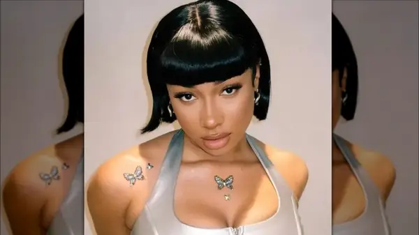 Woman with a hydro bob 