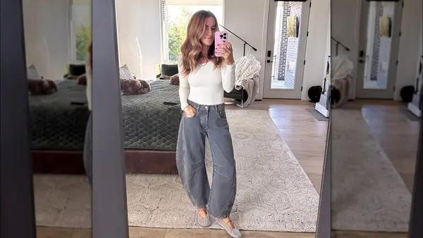 Woman wearing barrel jeans