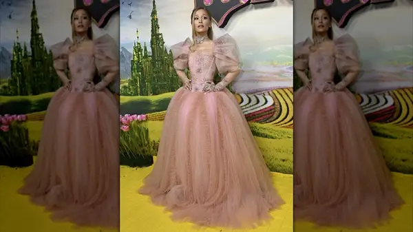 Ariana Grande at the Australia Wicked premiere