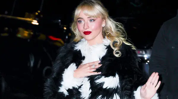 Oszałamiająca transformacja stylu Sabrina Carpenter