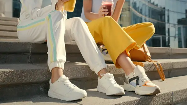 2025年に非常に時代遅れのスニーカーのトレンド