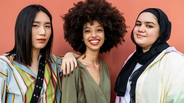 Ultimate Playbook do ubrania się skromnie i wciąż wyglądający elegancki przez cały rok