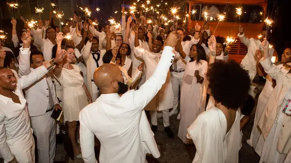 Wedding party lighting sparklers