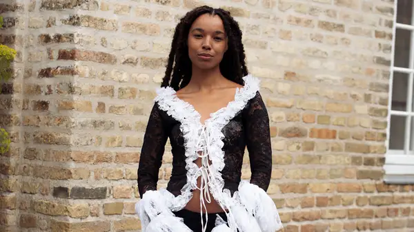 La brusa de Copenhaguen està disposada a ser la tendència més calenta de l'estiu 2024