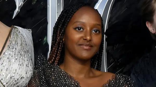 התלבושות המהממות ביותר של זהארה ג'ולי לעולם לא נשכח לעולם