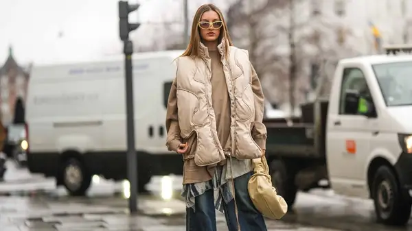 Beige puffer vest 