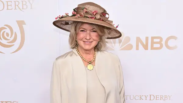 7 celebridades que clavan el estilo costero de Nueva Inglaterra en verano