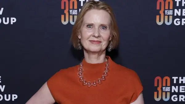 Cynthia Nixon on the red carpet