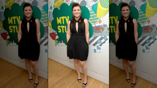 Kelly Clarkson backstage at TRL