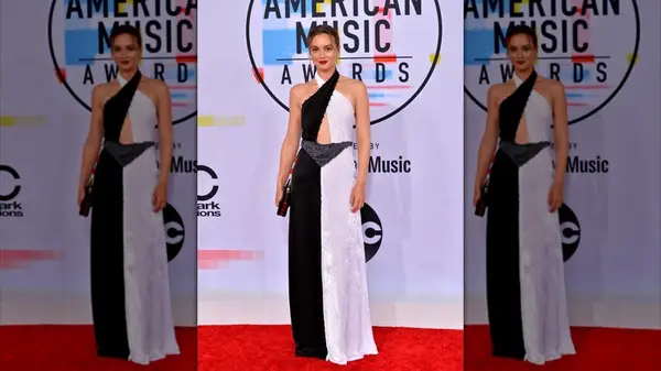 Leighton Meester on the red carpet of the 2018 American Music Awards