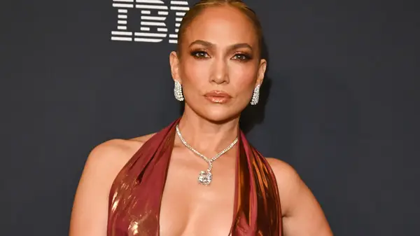 Wszystkie sukienki ślubne JLO, ranking