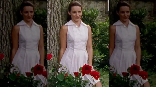 Charlotte about to kiss the gardener in Sex and the City