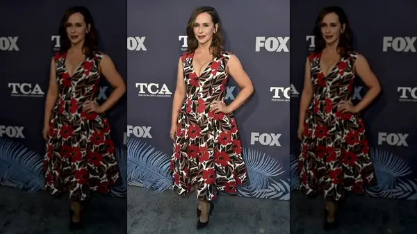 Jennifer Love Hewitt on the red carpet in 2018