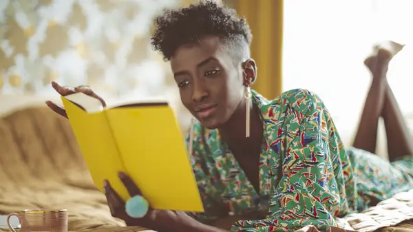 6 ספרי מותחנים שמוכיחים שנשים הם כוח שיש לחשב איתם