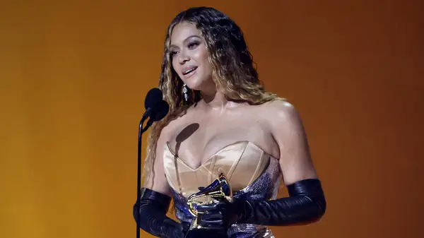 25あなたを刺激する有名人の引用を強化します