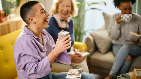 40 대 여성을위한 최고의 북 클럽 선택