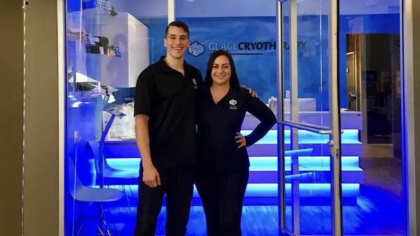 הנה מה שנפל עם קריותרפיה של Glace After Tank Tank