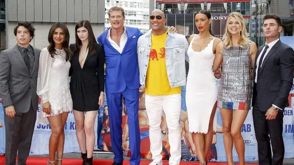Alexandra Daddario with her Baywatch co-stars
