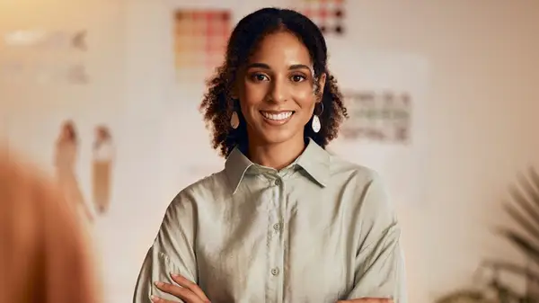 Woman with brown eyes